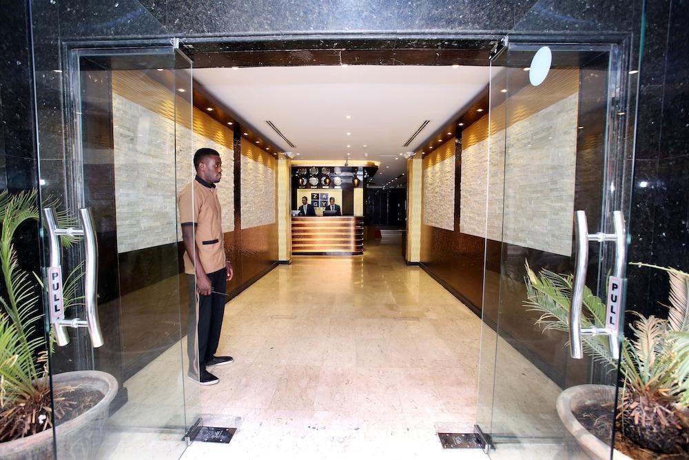 Zagy Hotel Dubai Bagian luar foto