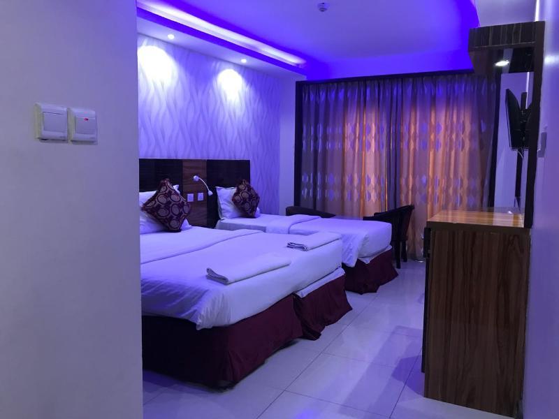 Zagy Hotel Dubai Bagian luar foto