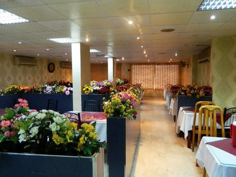 Zagy Hotel Dubai Bagian luar foto
