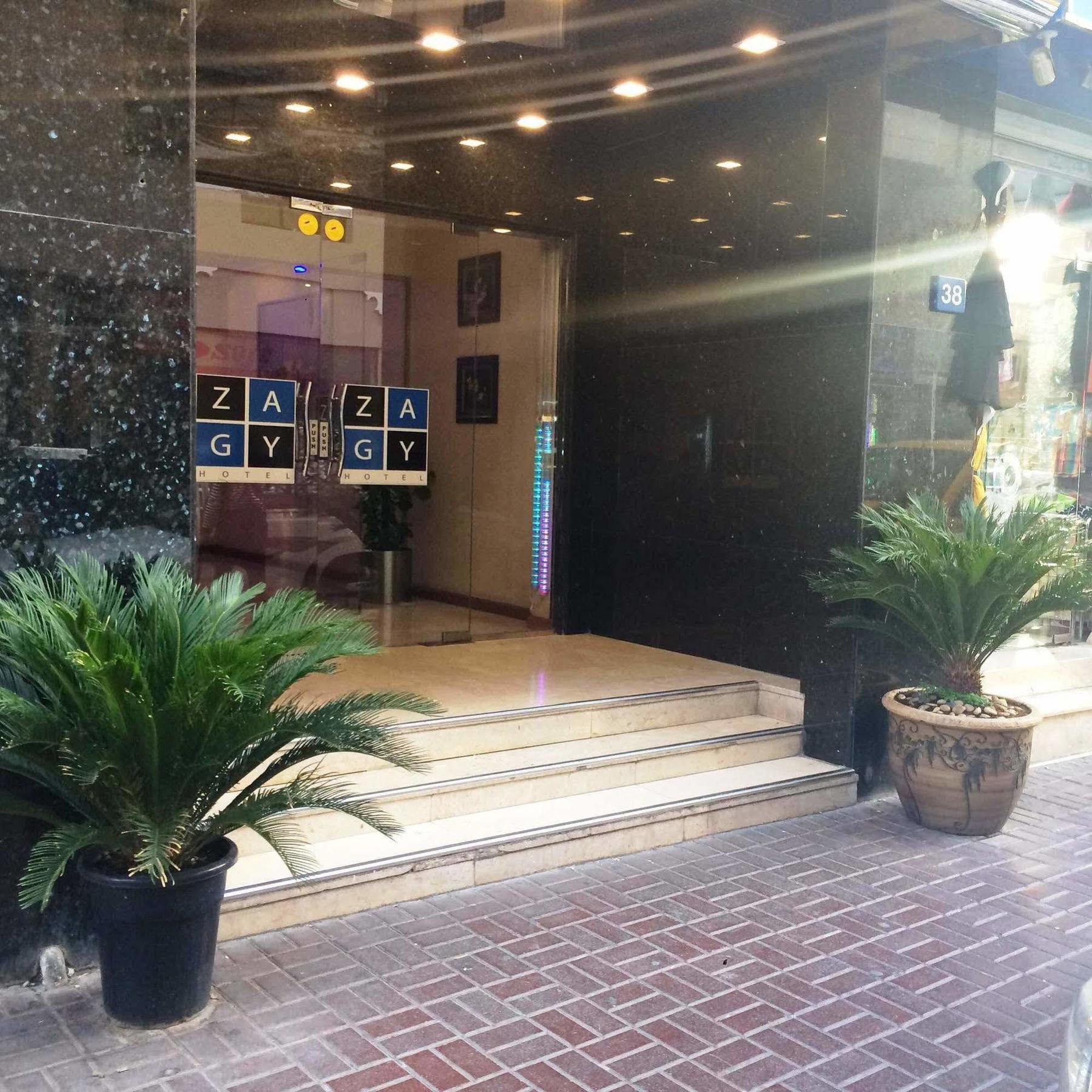 Zagy Hotel Dubai Bagian luar foto