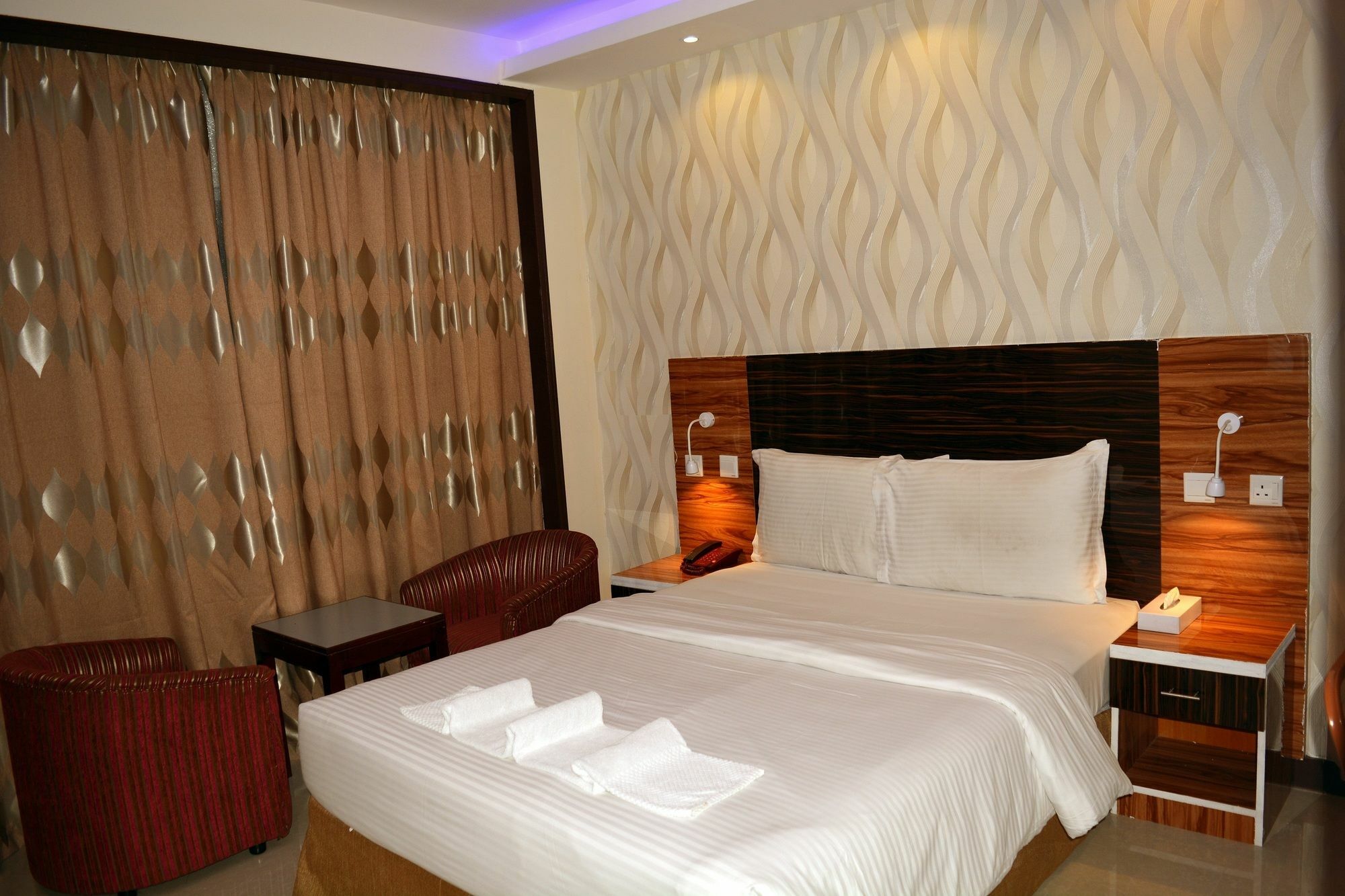 Zagy Hotel Dubai Bagian luar foto